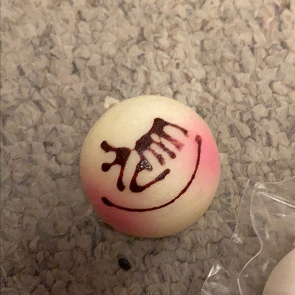 Blush bun